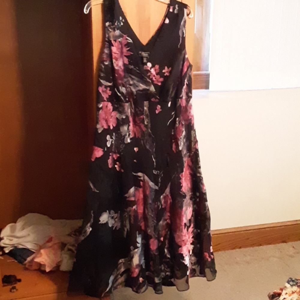Sleeveless dress